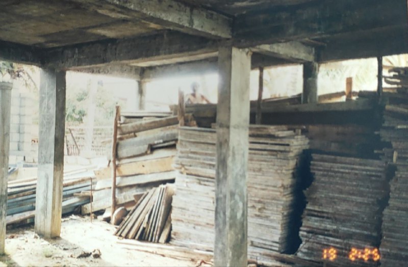 Interior scaffolding during the build